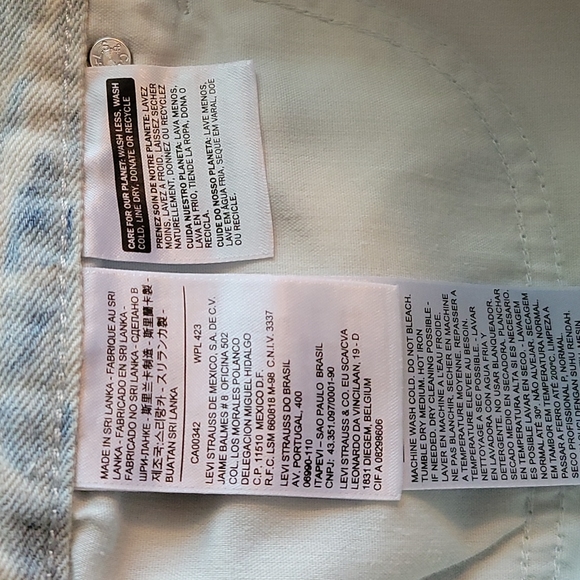 Levi's Tie Dye Denim NWT Cut Off Short Size 5/27 - Picture 9 of 10